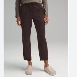 Lululemon Tapered-Leg Mid-Rise 7/8 Pant Luxtreme Espresso Brown